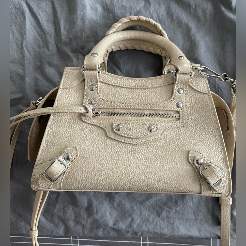 Balenciaga Neo Classic mini in cream - Picture 2 of 16